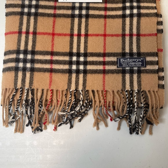 ❤️BURBERRY Scarf Lambswool ❤️ - Picture 2 of 6